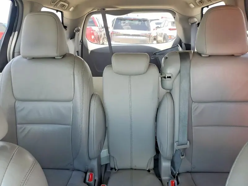 2016 TOYOTA SIENNA XLE 8-PASSENGER  