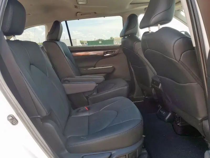 2025 TOYOTA HIGHLANDER HYBRID LIMITED  