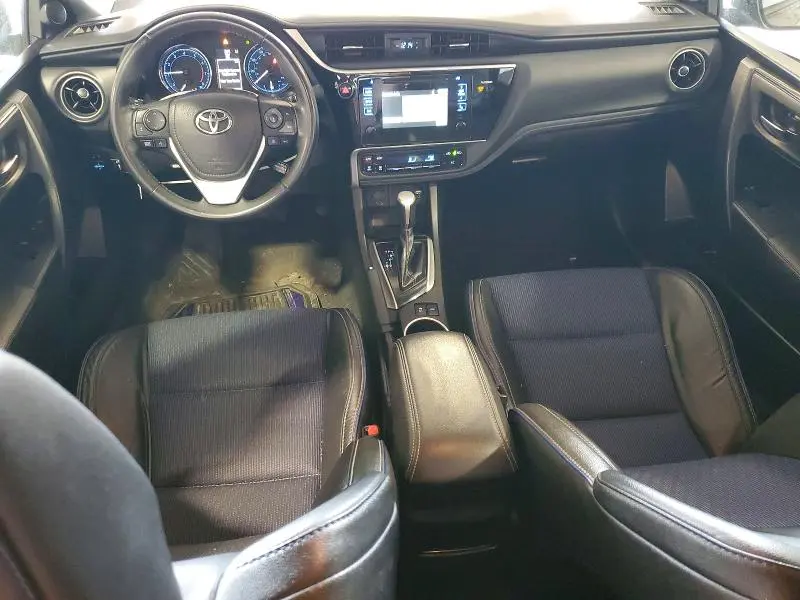 2017 TOYOTA COROLLA SE  