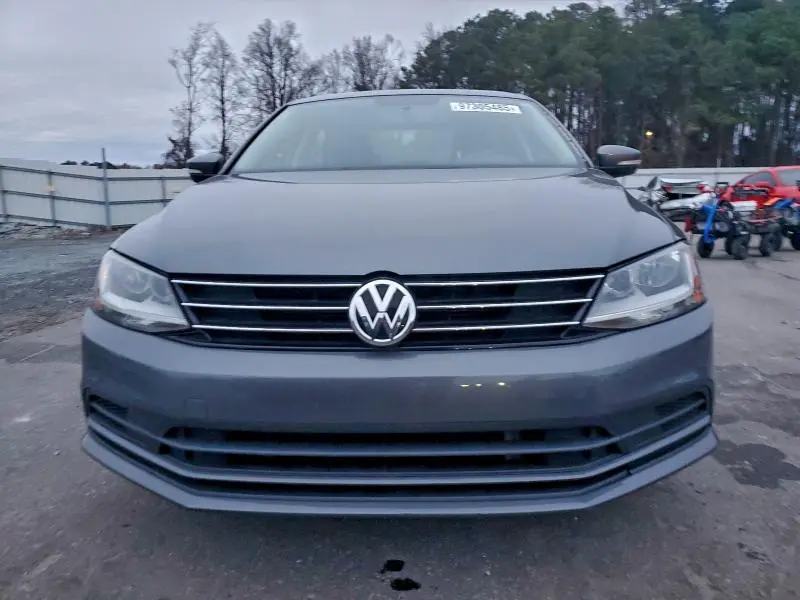 2017 VOLKSWAGEN JETTA SE  