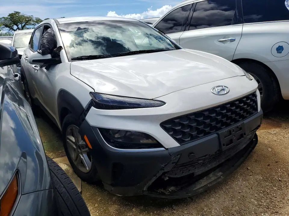 2022 HYUNDAI KONA SE  