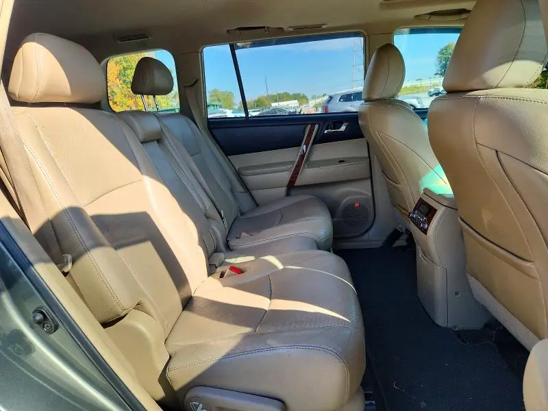 2011 TOYOTA HIGHLANDER LIMITED  