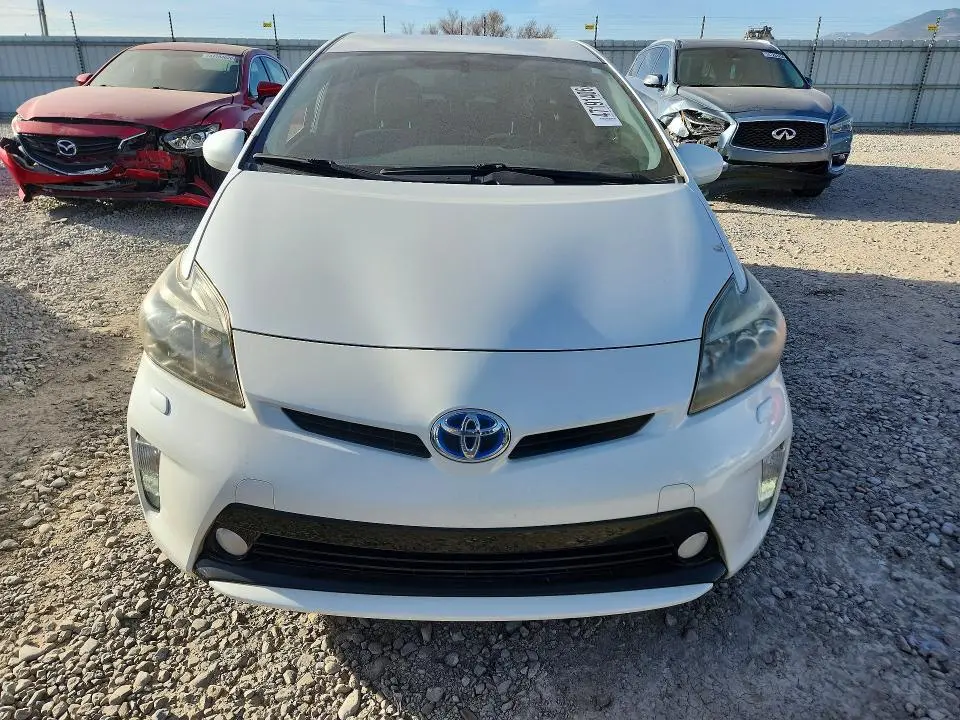 2013 TOYOTA PRIUS FIVE  