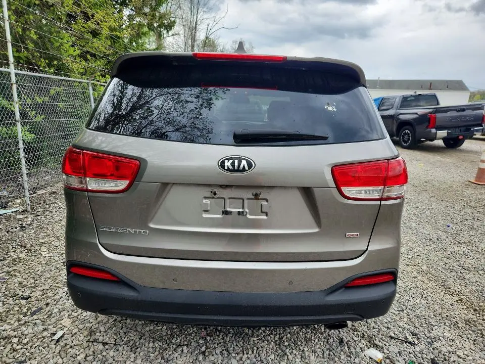 2016 KIA SORENTO LX  
