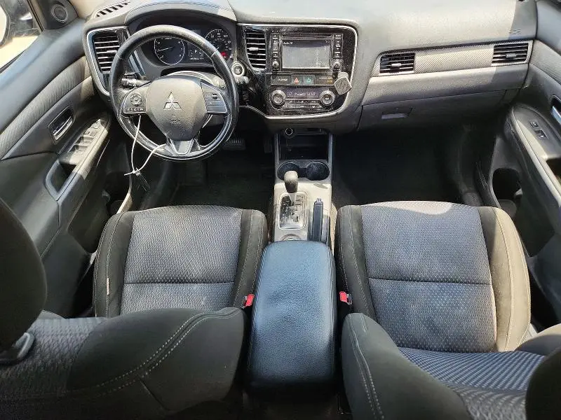 2016 MITSUBISHI OUTLANDER SE  