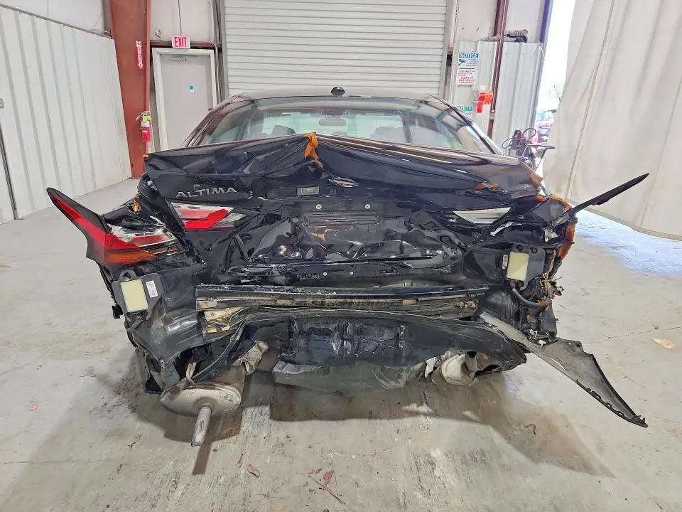 2025 NISSAN ALTIMA SV  
