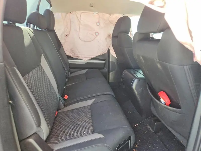 2017 TOYOTA TUNDRA SR5  