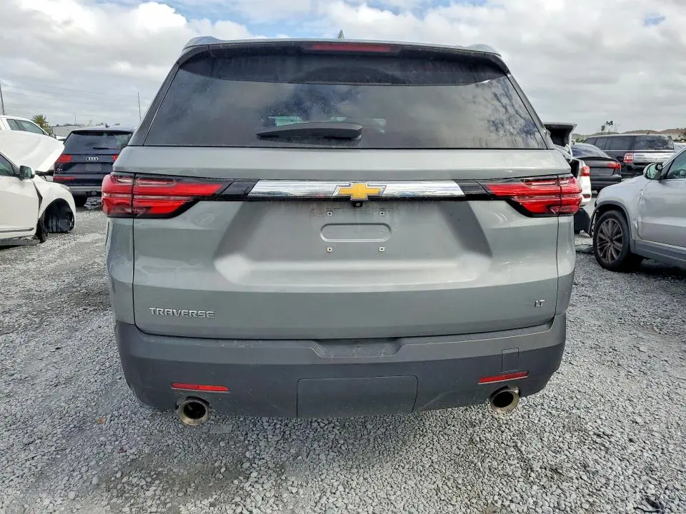 2023 CHEVROLET TRAVERSE LT  