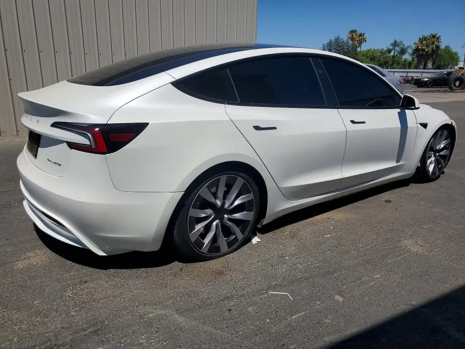 2025 TESLA MODEL 3   