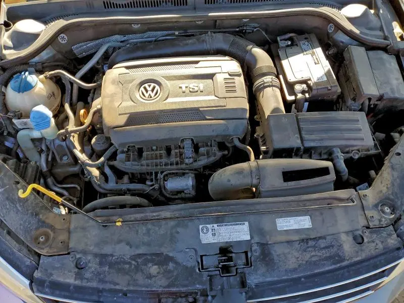 2015 VOLKSWAGEN JETTA SE  