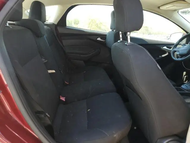 2017 FORD FOCUS SE  