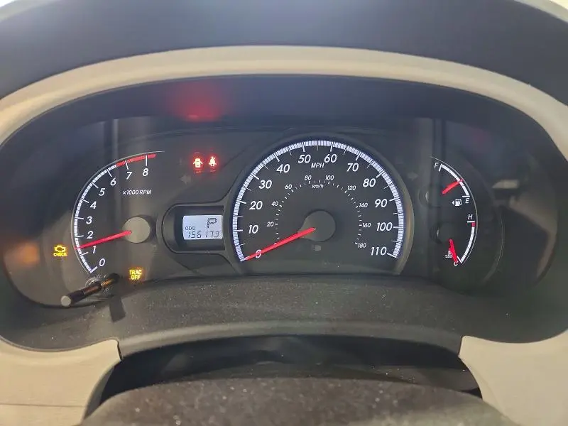 2012 TOYOTA SIENNA LE  
