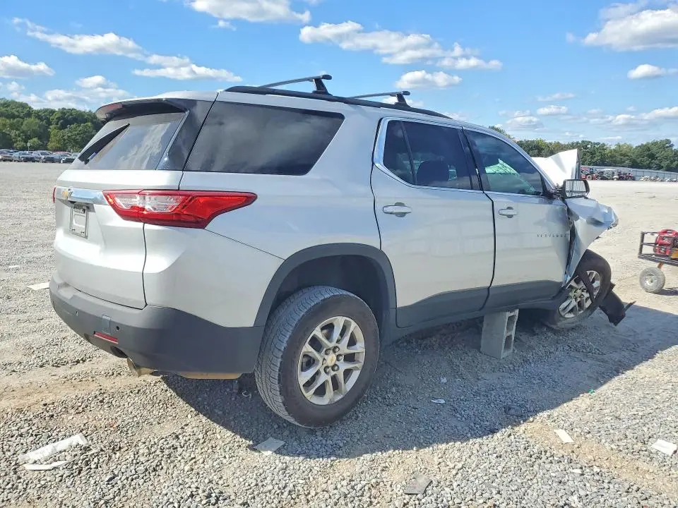 2020 CHEVROLET TRAVERSE LT  