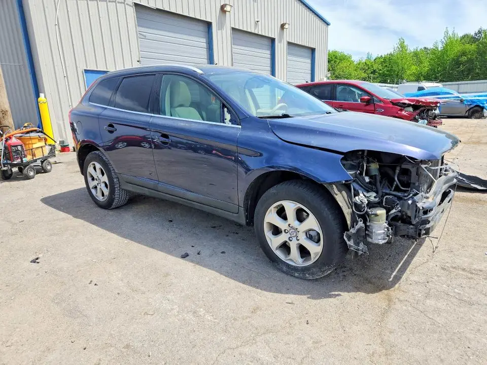 2013 VOLVO XC60 3.2  