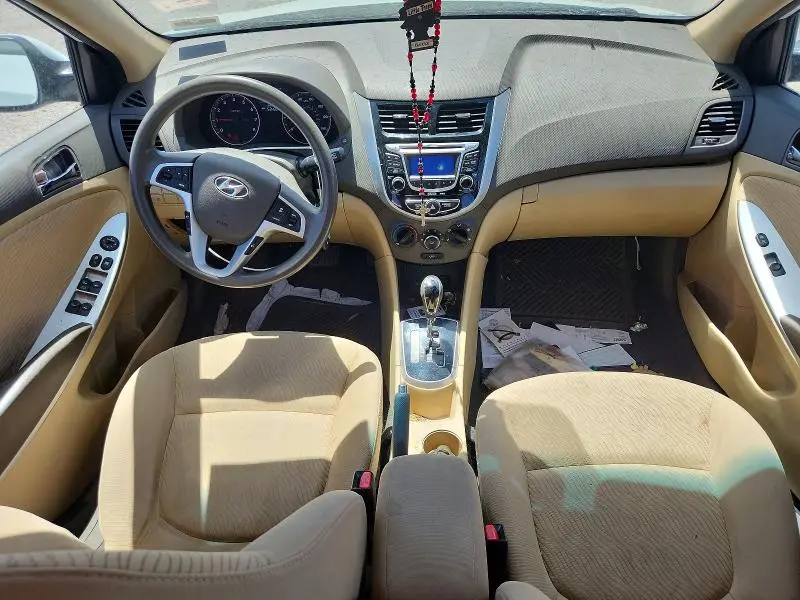 2012 HYUNDAI ACCENT GLS  