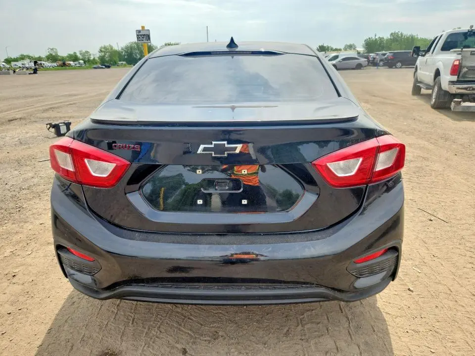 2018 CHEVROLET CRUZE LT  