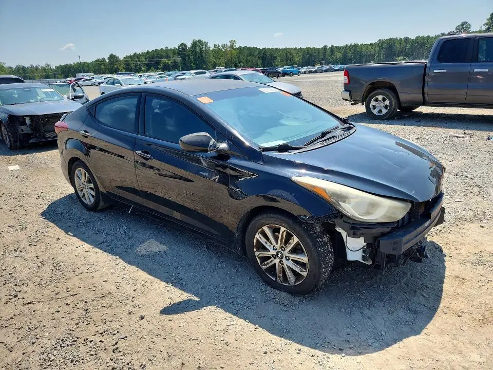2014 HYUNDAI ELANTRA SE  