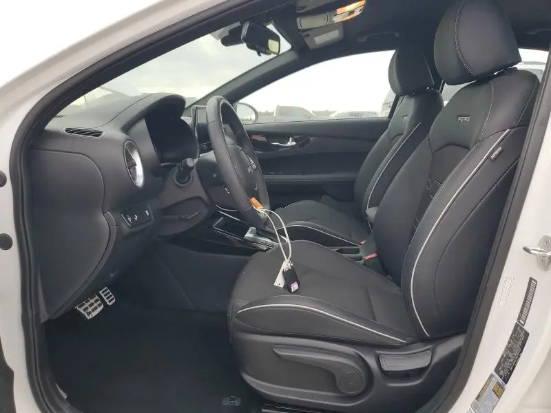 2023 KIA FORTE GT LINE  