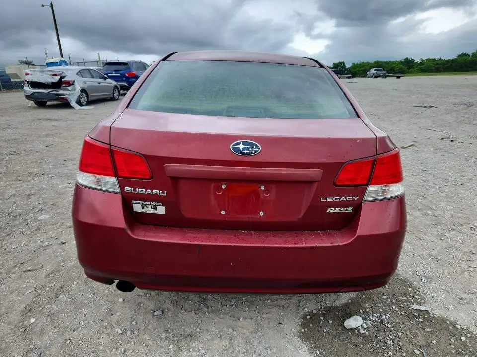 2013 SUBARU LEGACY 2.5I  
