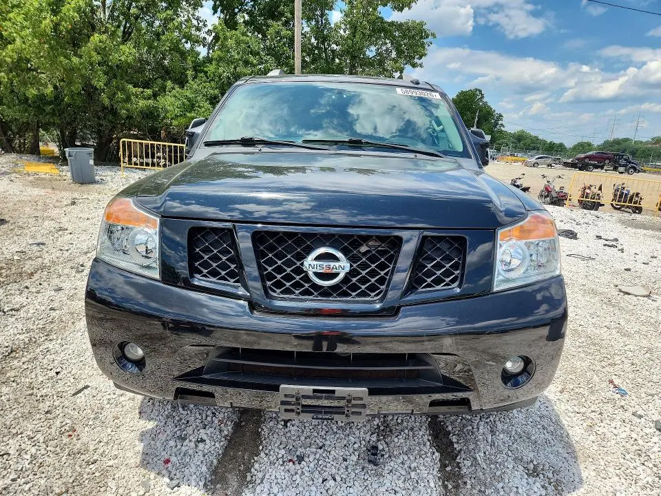 2013 NISSAN ARMADA SV  