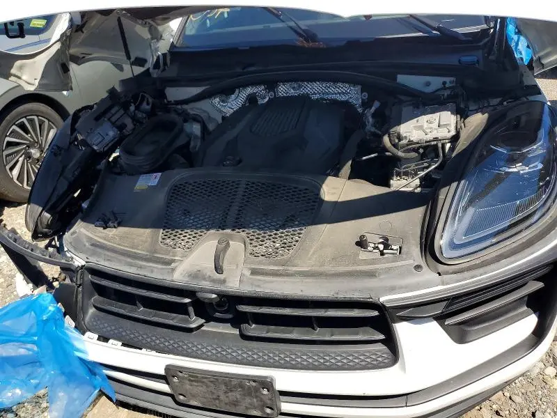 2023 PORSCHE MACAN BASE  