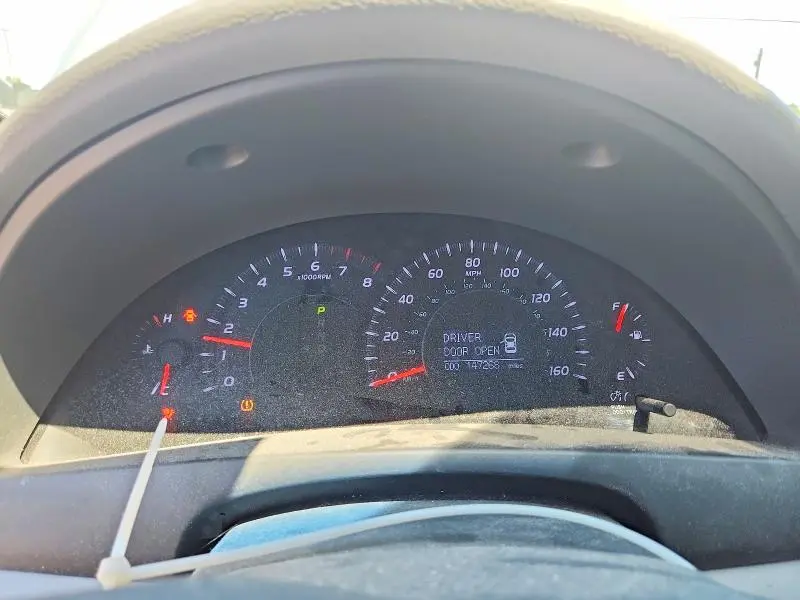 2010 TOYOTA CAMRY XLE V6  