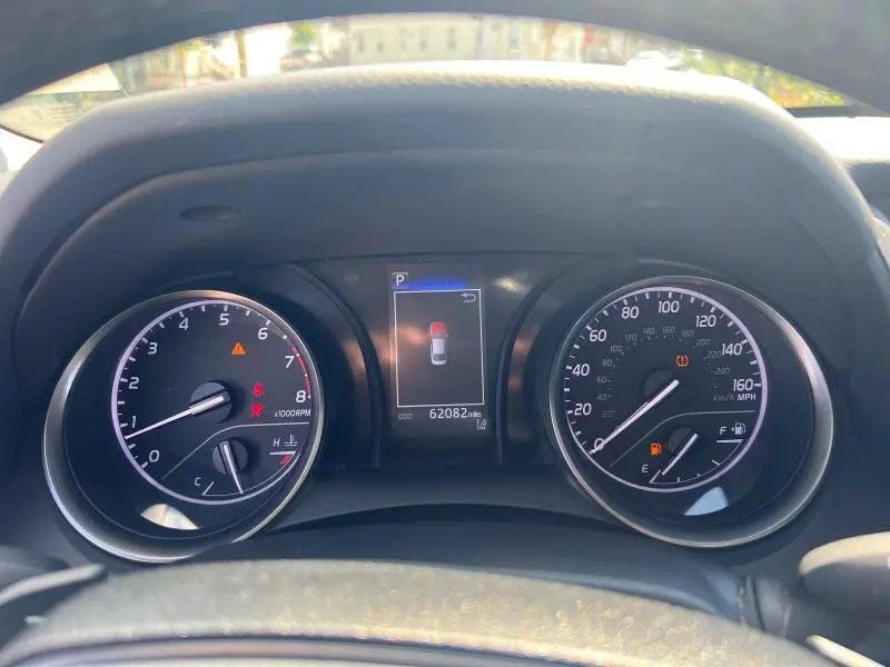 2021 TOYOTA CAMRY SE  