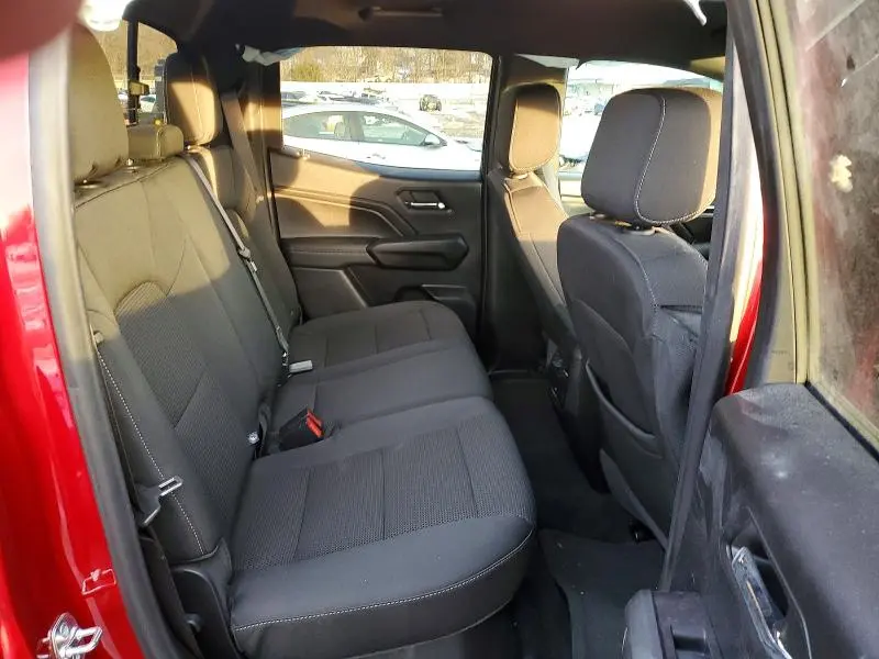 2024 CHEVROLET COLORADO LT  