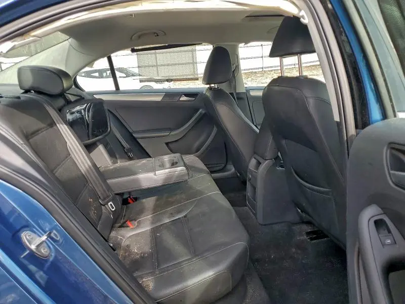 2017 VOLKSWAGEN JETTA SE  