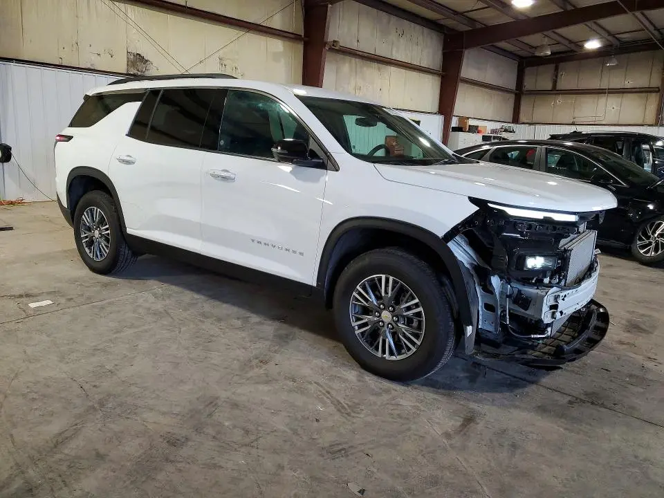 2024 CHEVROLET TRAVERSE LT  