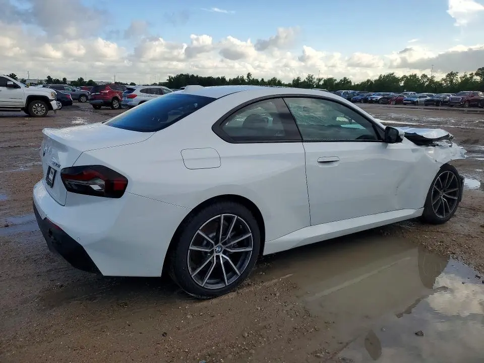 2026 BMW 230XI   