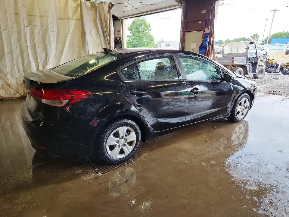 2017 KIA FORTE LX  