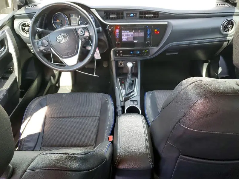 2019 TOYOTA COROLLA SE  