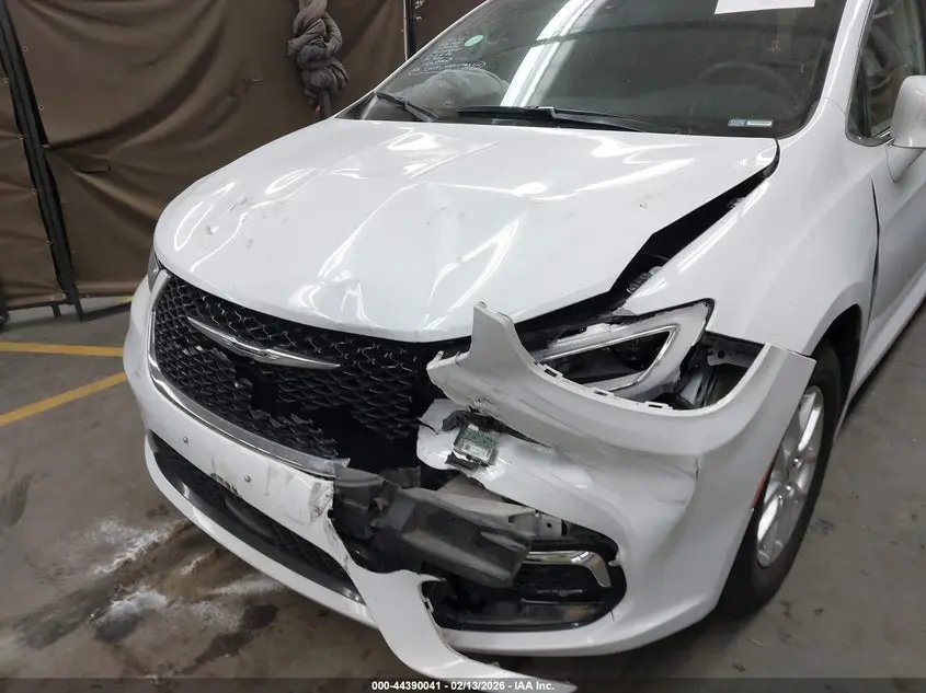 2022 CHRYSLER PACIFICA TOURING L