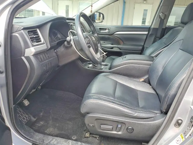 2014 TOYOTA HIGHLANDER XLE  