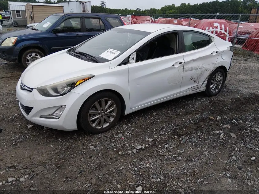 2016 HYUNDAI ELANTRA SE