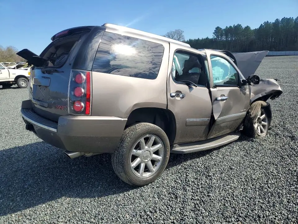 2013 GMC YUKON DENALI  