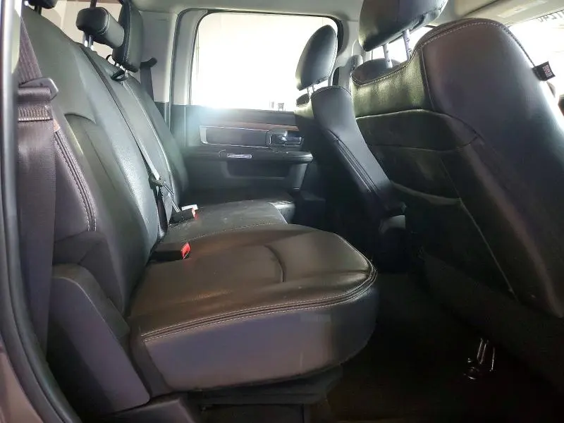 2018 RAM 1500 LARAMIE  