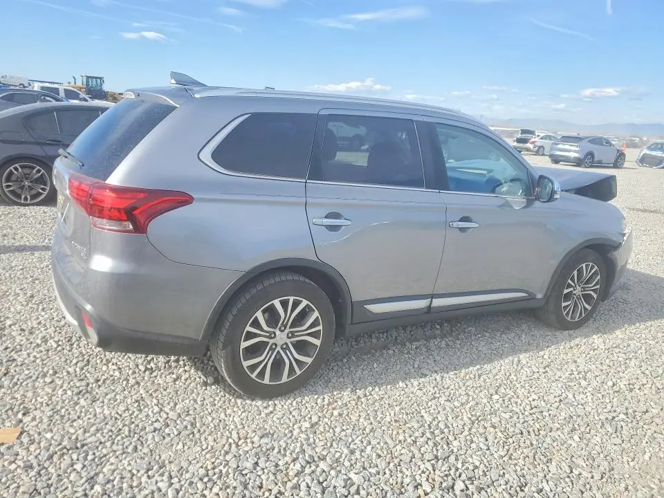 2017 MITSUBISHI OUTLANDER SE  