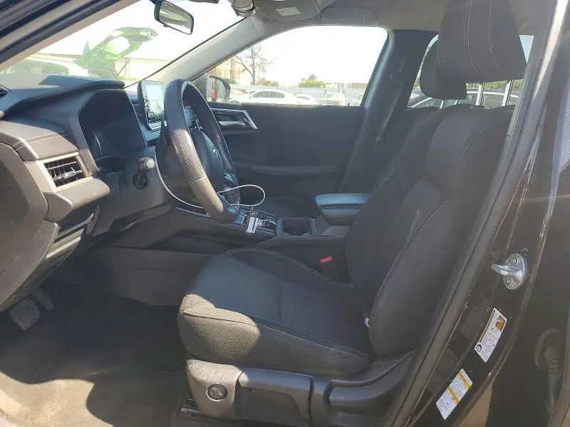 2023 MITSUBISHI OUTLANDER ES  