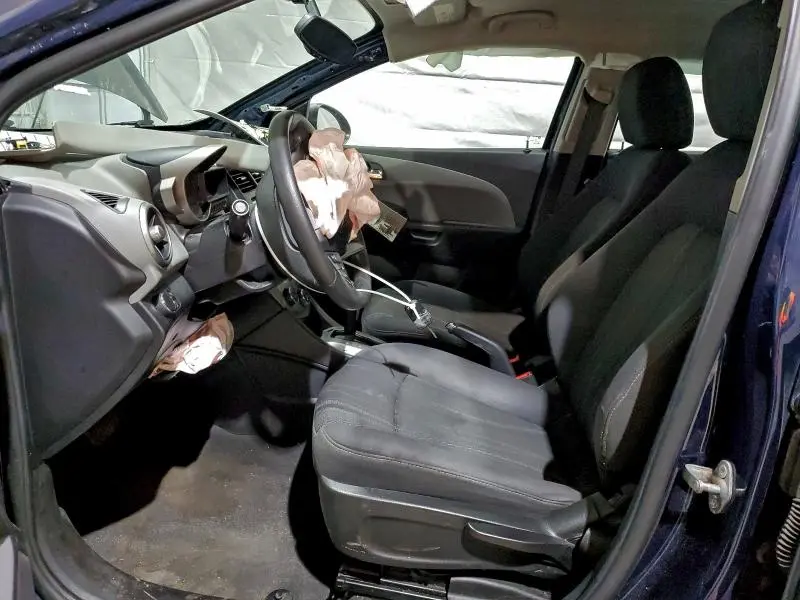 2015 CHEVROLET SONIC LT  