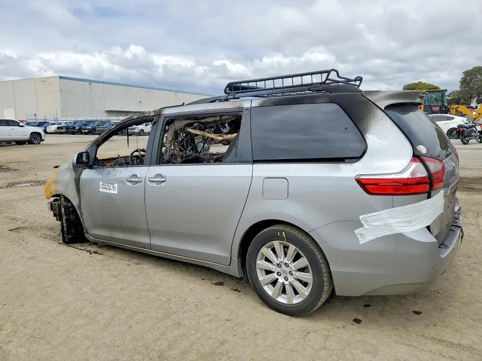 2015 TOYOTA SIENNA XLE PREMIUM 7-PASSENGER  
