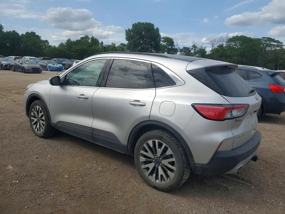 2020 FORD ESCAPE TITANIUM  