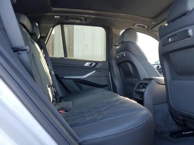 2025 BMW X5 XDRIVE50E  