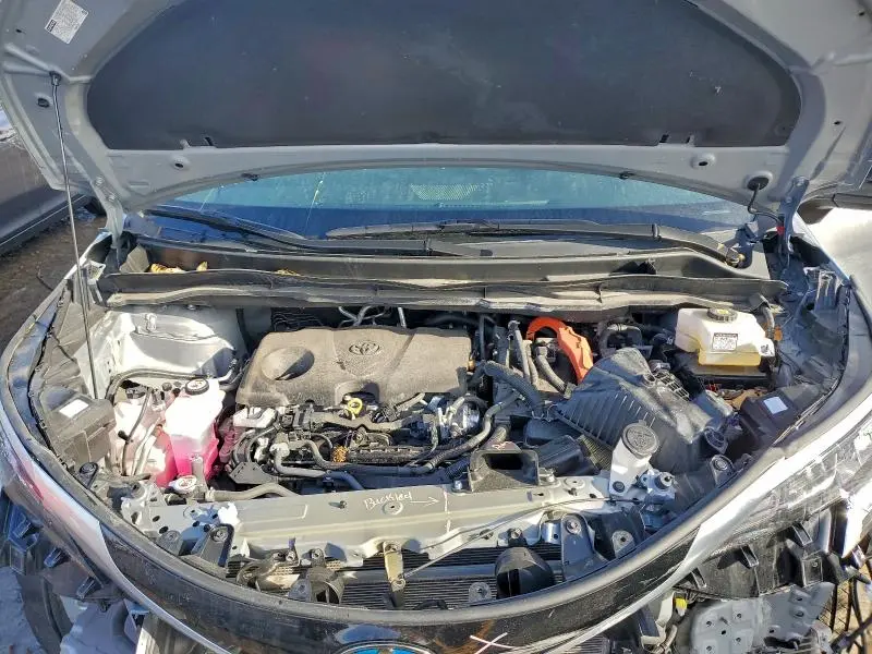 2024 TOYOTA SIENNA XSE  