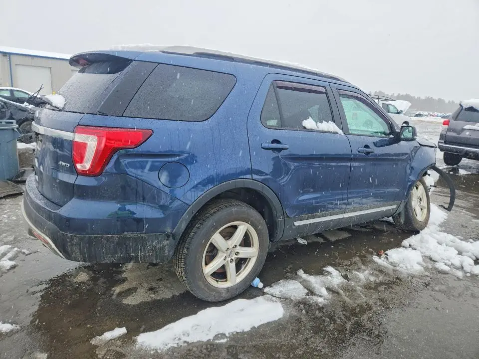 2017 FORD EXPLORER XLT  