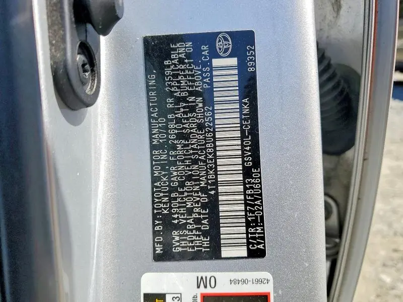 2011 TOYOTA CAMRY LE V6  