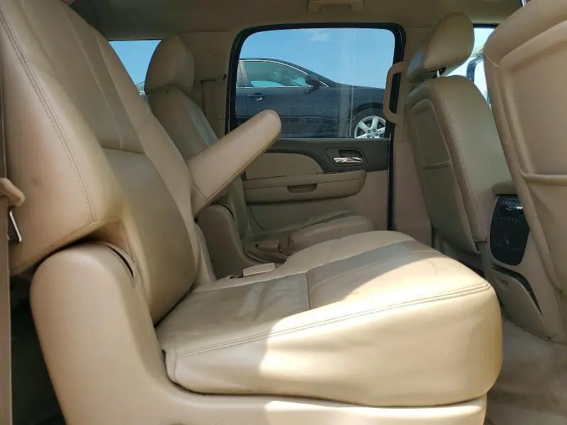 2013 CHEVROLET SUBURBAN K1500 LT  