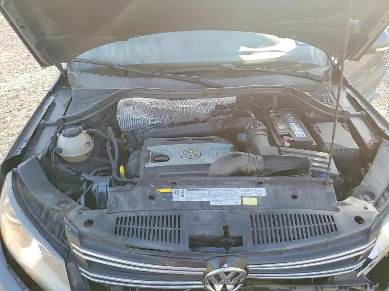 2017 VOLKSWAGEN TIGUAN S  