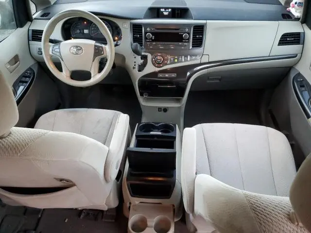 2013 TOYOTA SIENNA   